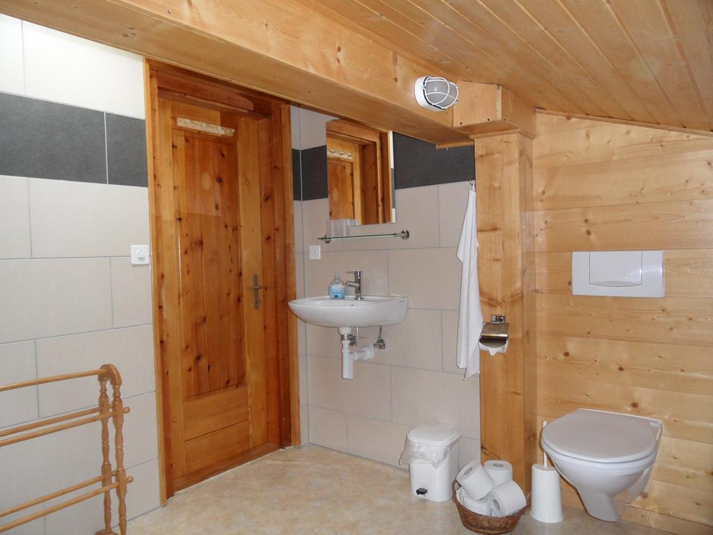 Chalet Esher Surrey Ried-Brig Exterior foto
